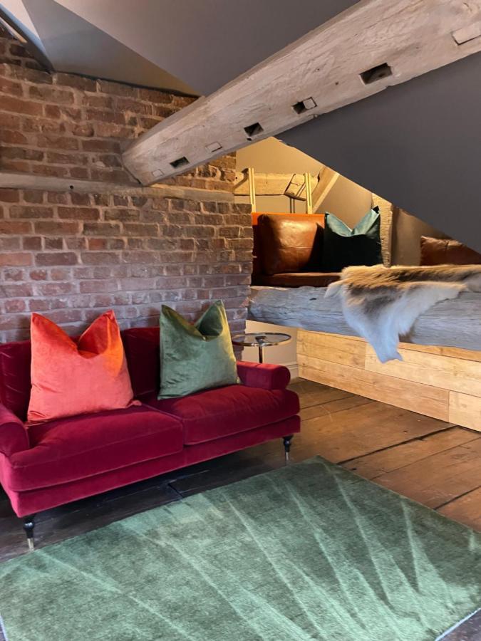 The Cocktail Lounge At Cheshire Boutique Bathhouse Apartamento Nantwich Exterior foto