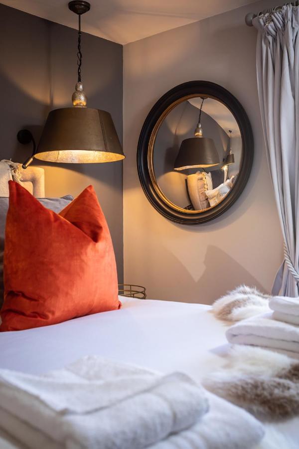 The Cocktail Lounge At Cheshire Boutique Bathhouse Apartamento Nantwich Exterior foto