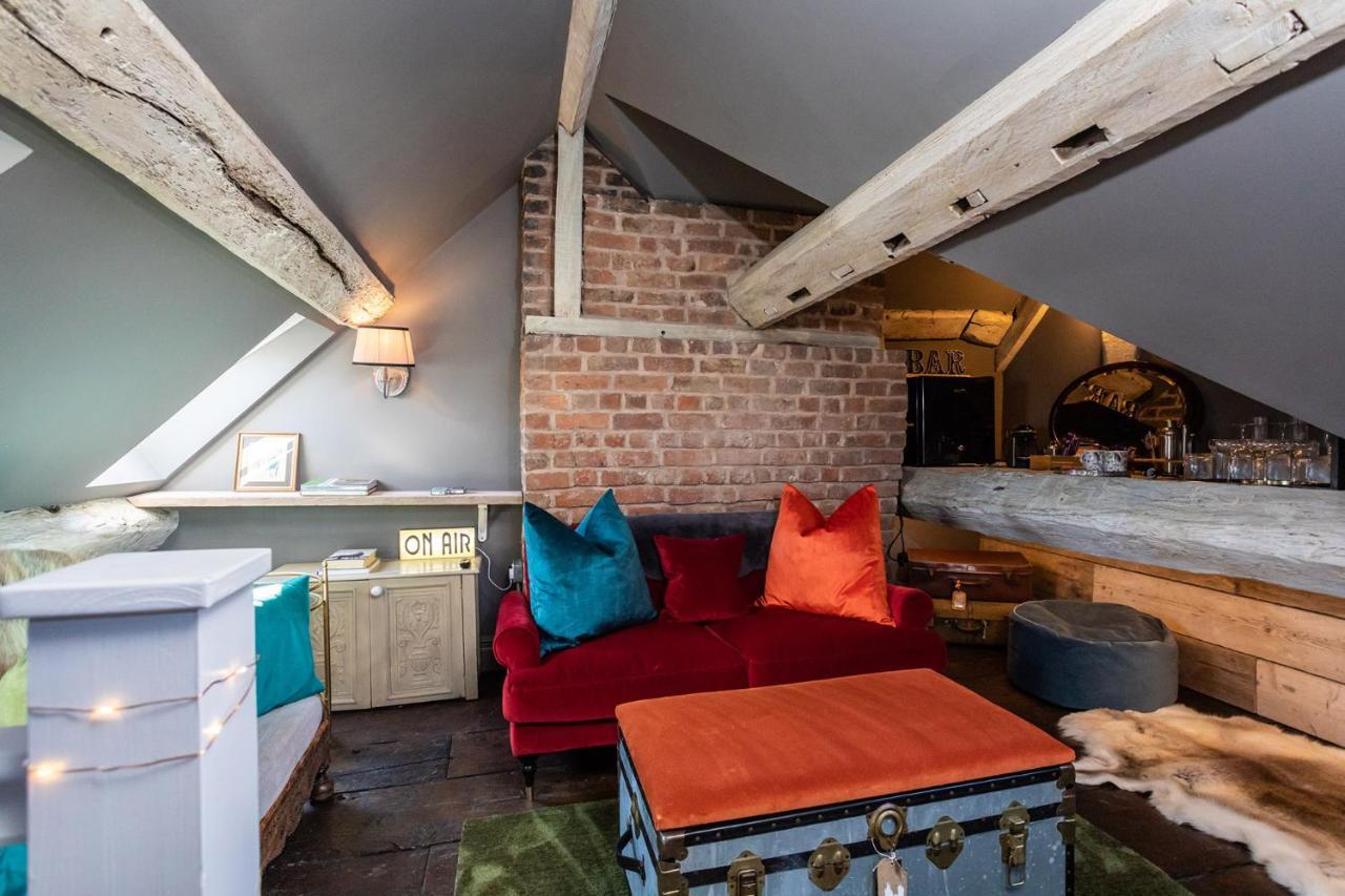 The Cocktail Lounge At Cheshire Boutique Bathhouse Apartamento Nantwich Exterior foto
