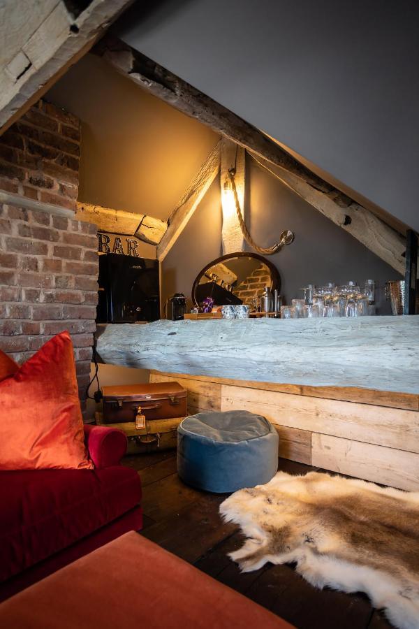The Cocktail Lounge At Cheshire Boutique Bathhouse Apartamento Nantwich Exterior foto