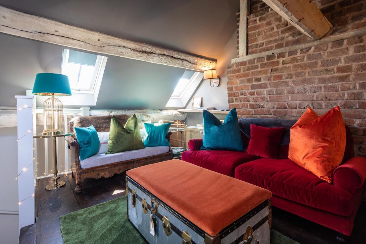The Cocktail Lounge At Cheshire Boutique Bathhouse Apartamento Nantwich Exterior foto