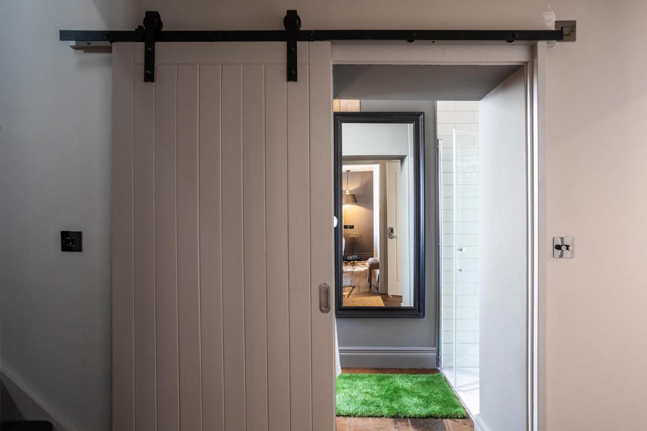 The Cocktail Lounge At Cheshire Boutique Bathhouse Apartamento Nantwich Exterior foto