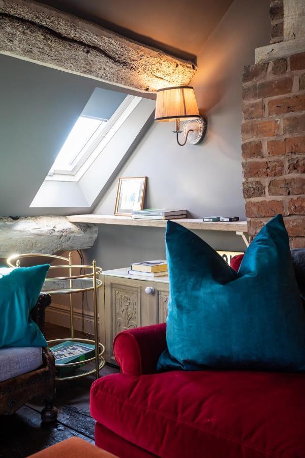 The Cocktail Lounge At Cheshire Boutique Bathhouse Apartamento Nantwich Exterior foto